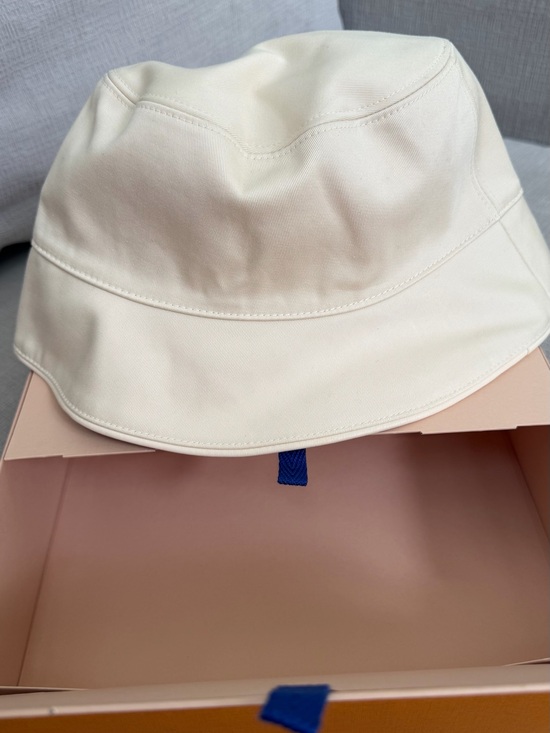 LOUIS VUITTON M7090 Bucket Hat-LV cotton Beige main image 4